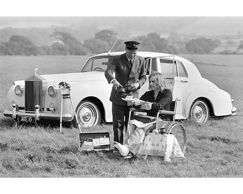 Adam Faith served tea whilst recovering, 1973