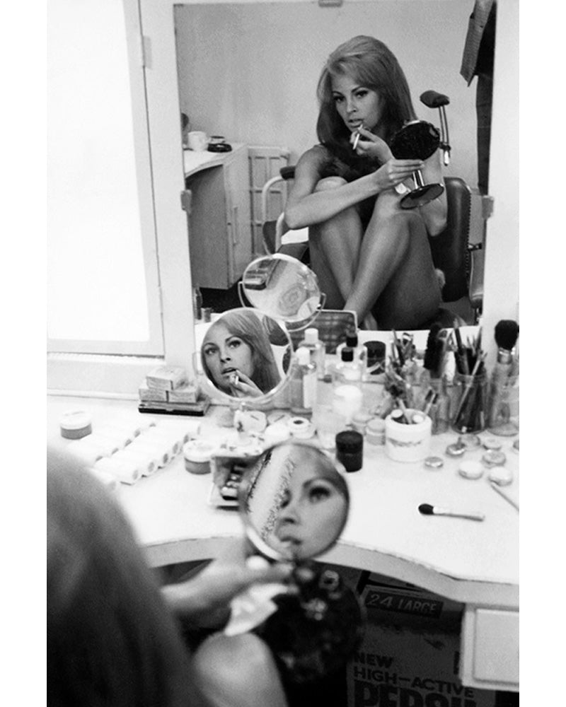 Raquel Welch in hair and makeup, 1966